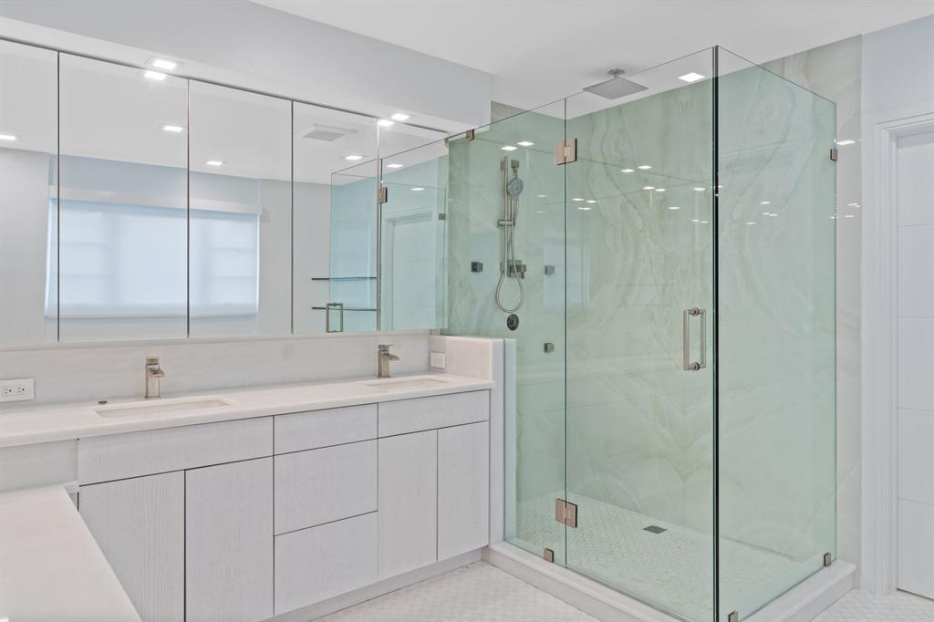 ROYAL PARK - Residential