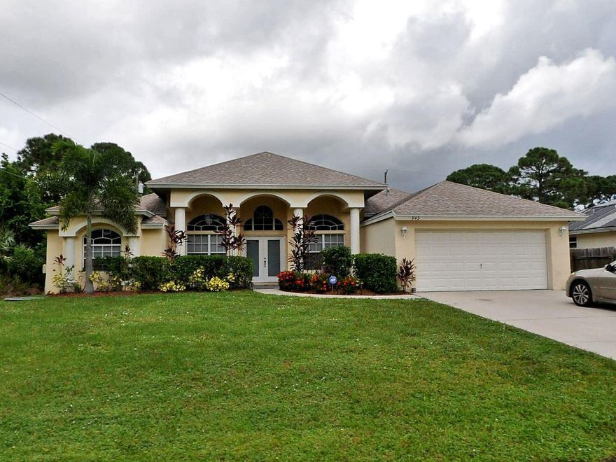 3 bedroom 2 bath with office/den. Den has french doors.  Home has new tile throughout. Kitchen has maple cabinets with center island that overlooks the family room. Well kept, clean bright and open floor plan. Close to Publix shopping center and new neighborhood Walmart shopping center.  Minutes from I-95, turnpike and park.