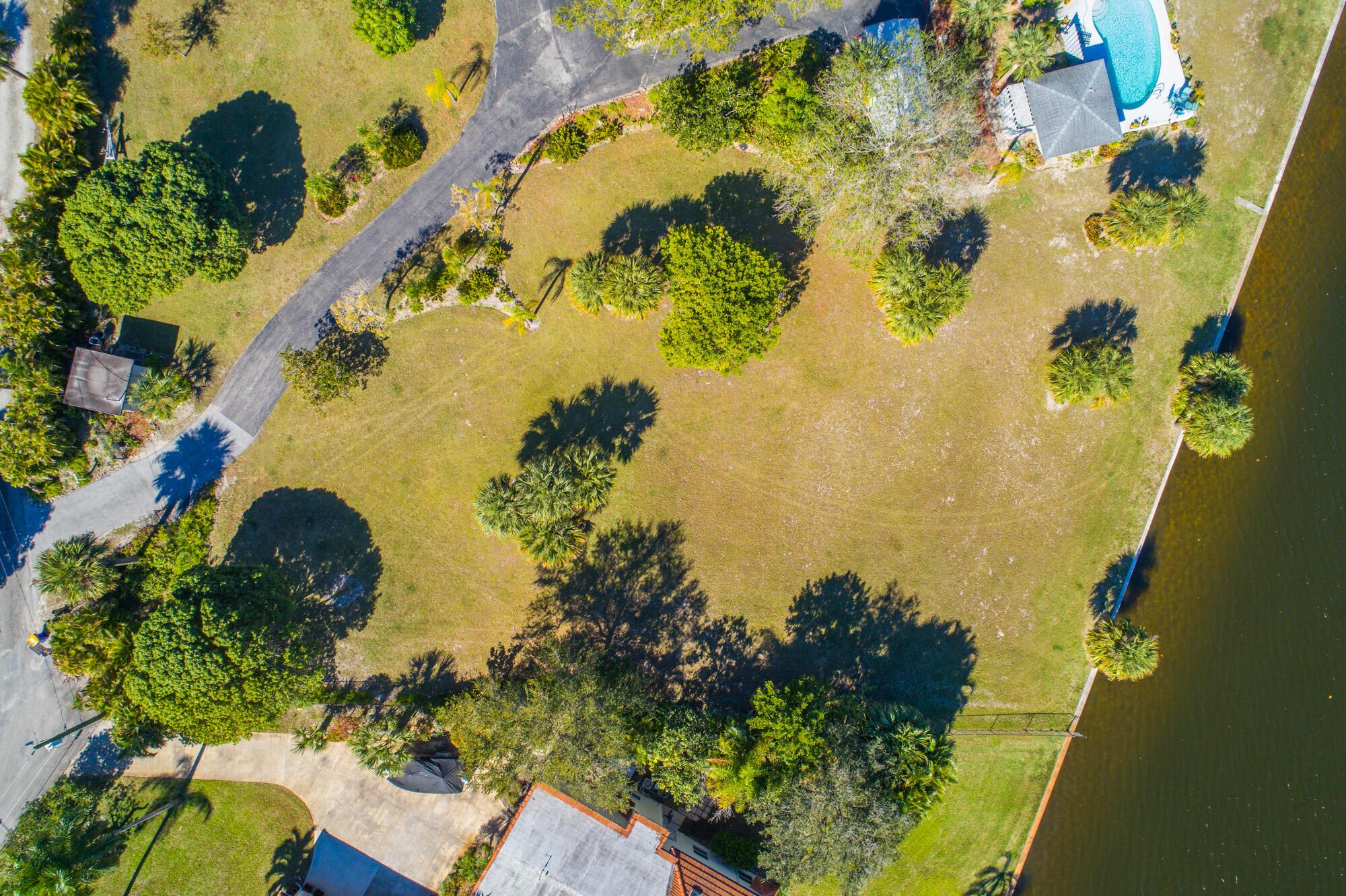 MANATEE POCKET - Land