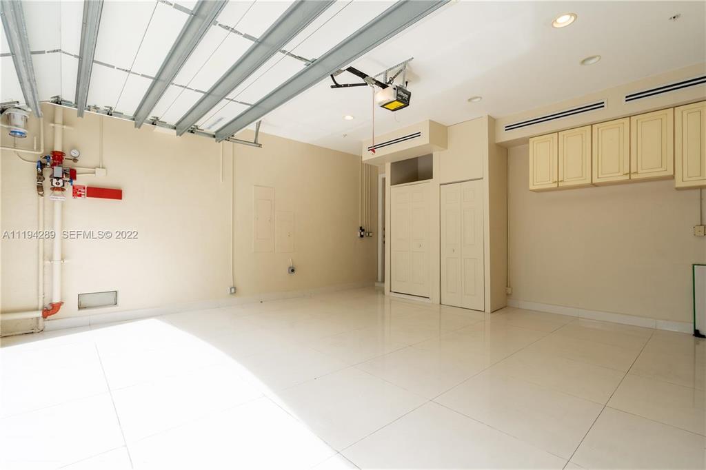 LAUDERDALE BEACH EXT UNIT - Residential