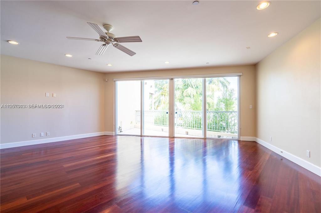 LAUDERDALE BEACH EXT UNIT - Residential