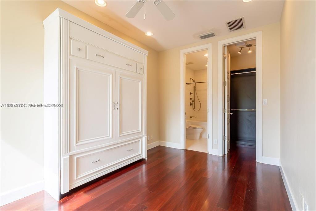 LAUDERDALE BEACH EXT UNIT - Residential