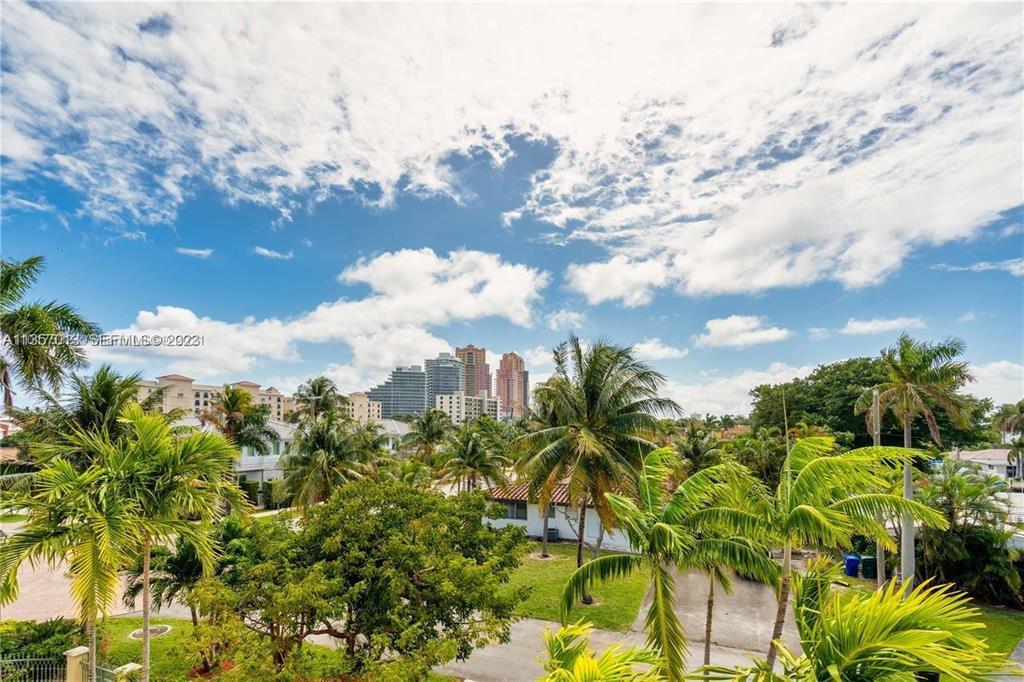 LAUDERDALE BEACH EXT UNIT - Residential