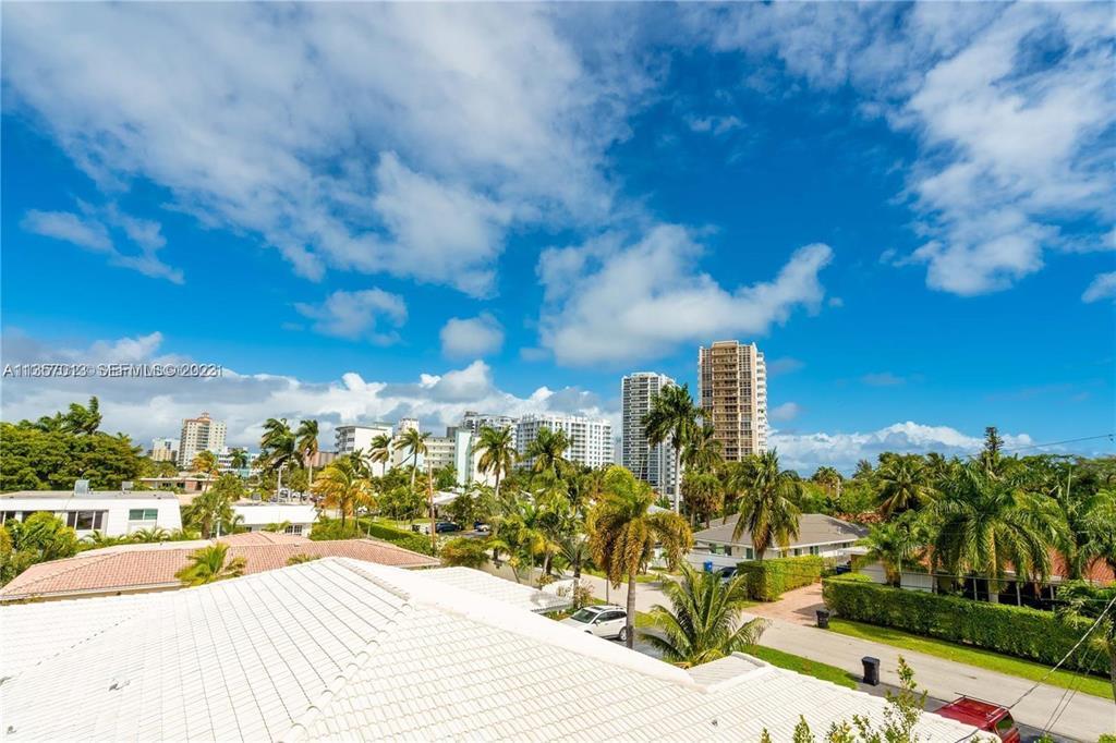 LAUDERDALE BEACH EXT UNIT - Residential