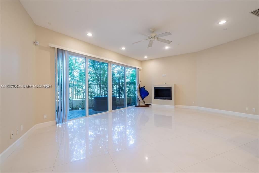 LAUDERDALE BEACH EXT UNIT - Residential