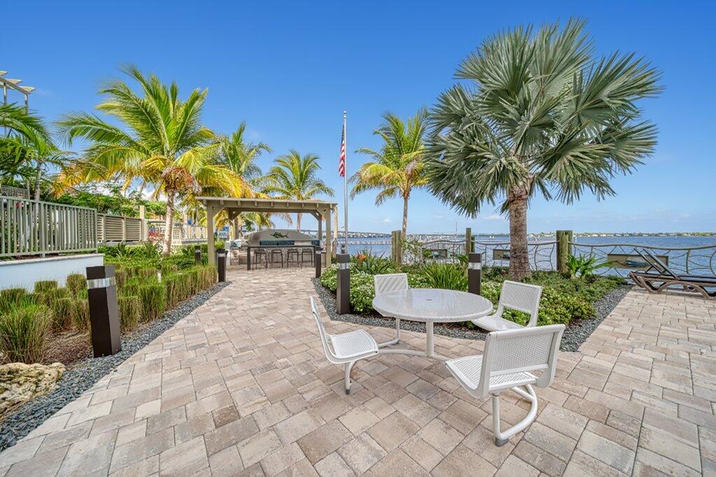 SAILFISH COVE CONDOMINIUM - Residential