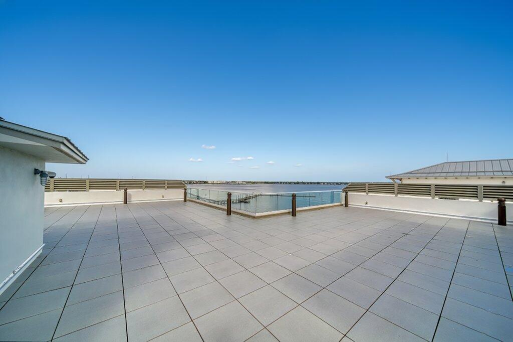 SAILFISH COVE CONDOMINIUM - Residential