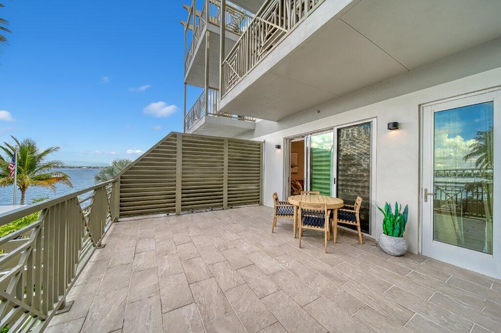 41 SW Seminole Street 205