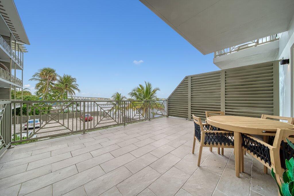 41 SW Seminole Street 205