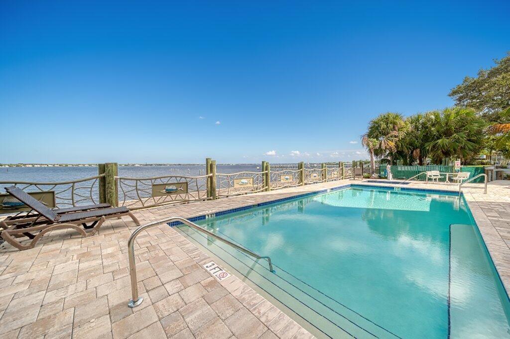 SAILFISH COVE CONDOMINIUM - Residential