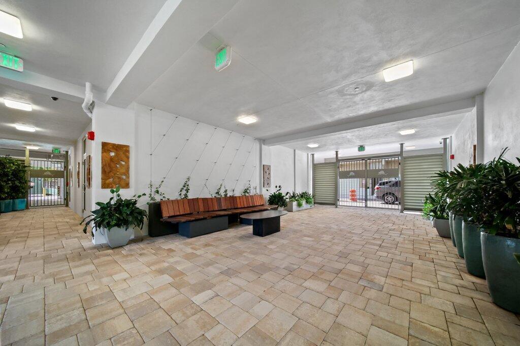 SAILFISH COVE CONDOMINIUM - Residential