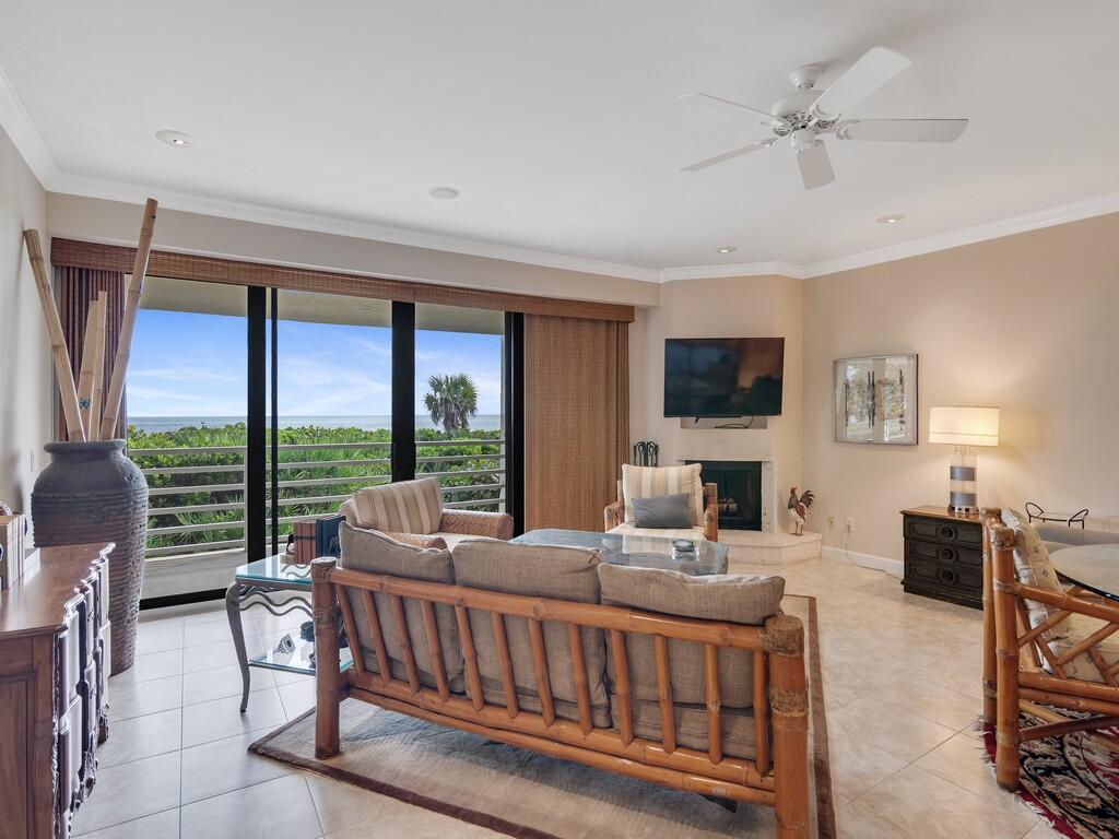 LA MER CONDO PHASE I - Residential