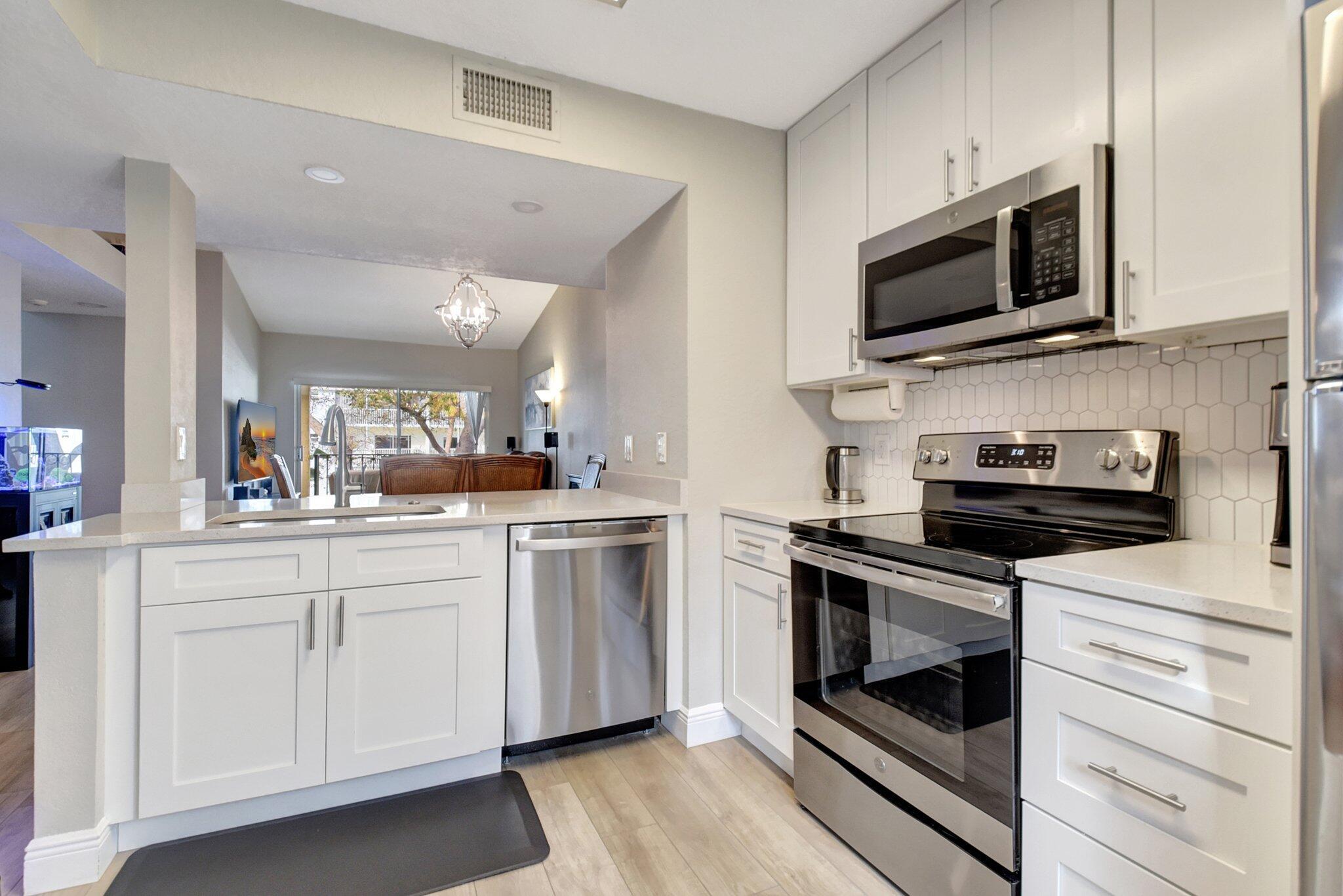 1125 Lake Shore Drive 203