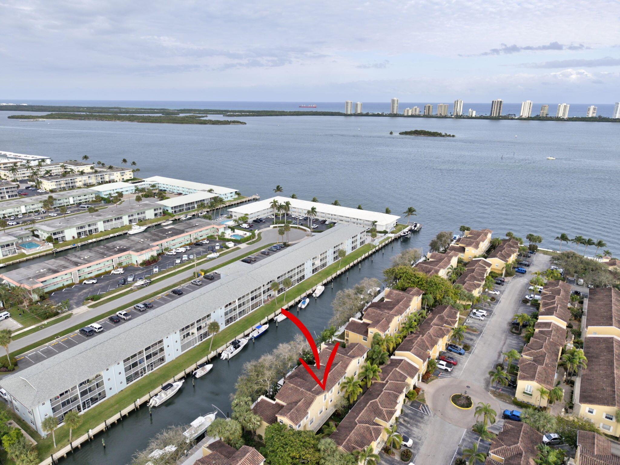 1125 Lake Shore Drive 203