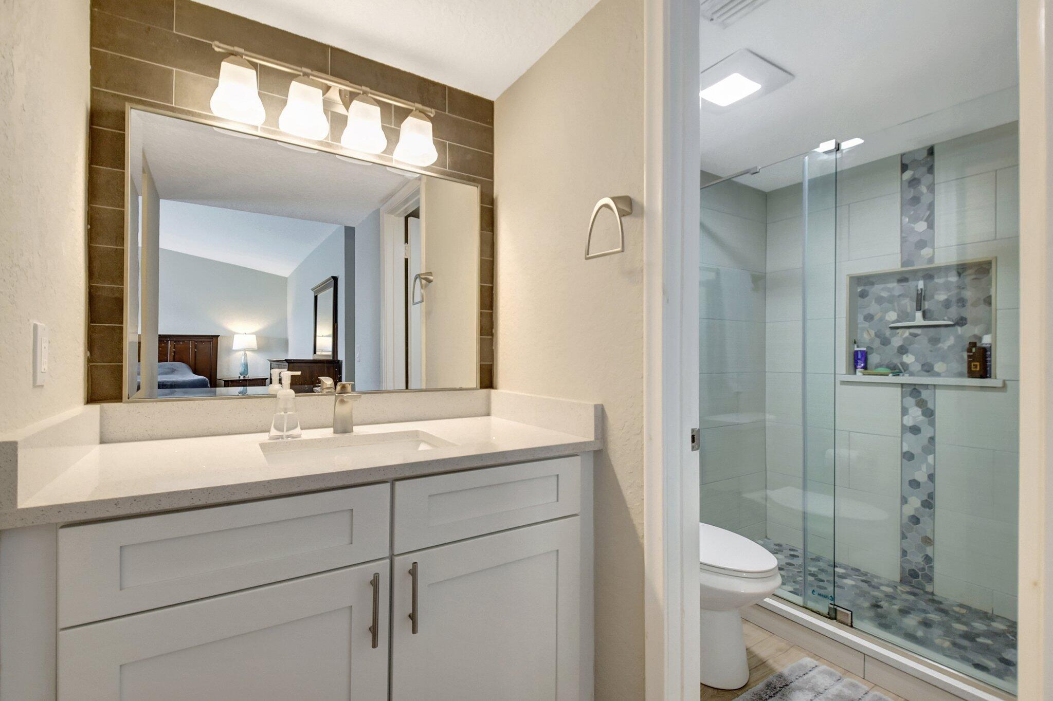 1125 Lake Shore Drive 203