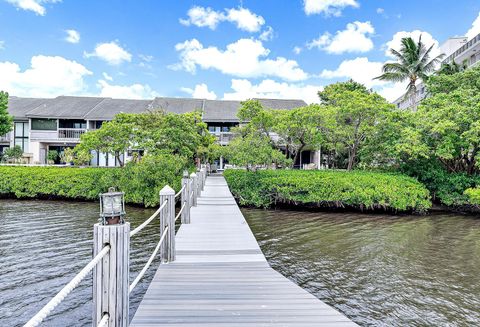 A home in South Palm Beach