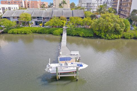 A home in South Palm Beach