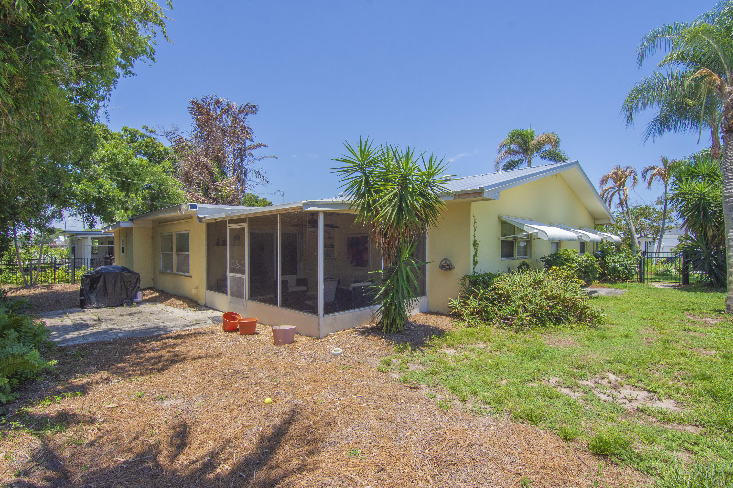 475 19th Place, Vero Beach, FL, 32960/$359,000 4 475 19th Place