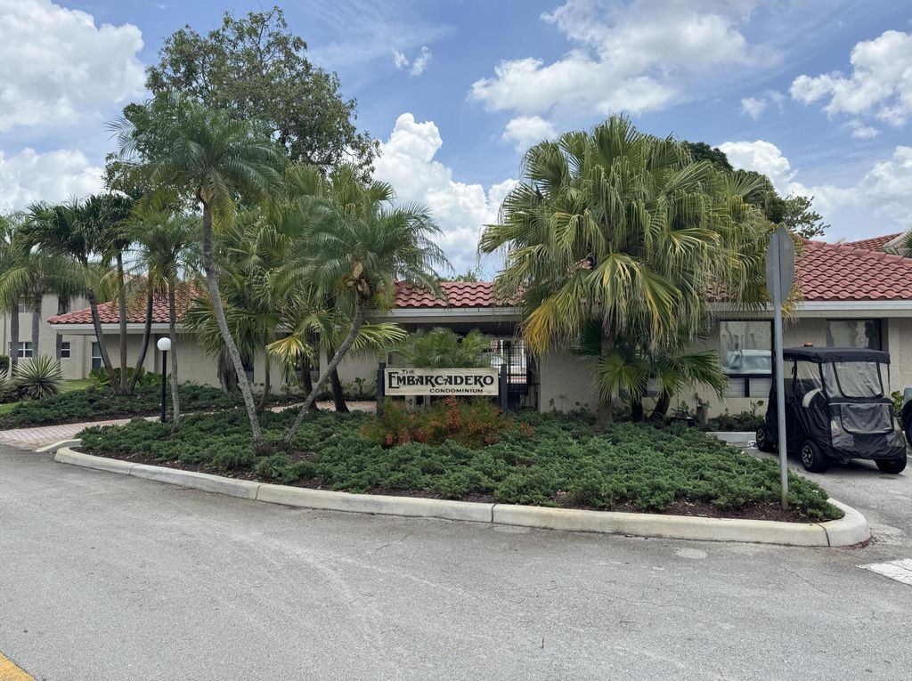 Photo of 5354 NE 6th Avenue #C9, Oakland Park, FL 33334 (MLS # B26028130)