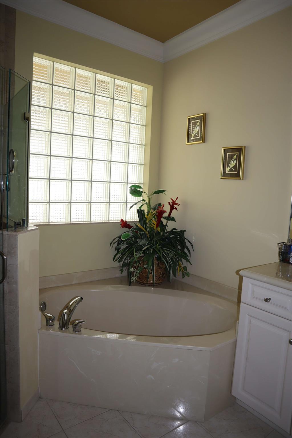 Tivoli Lakes - Residential Lease