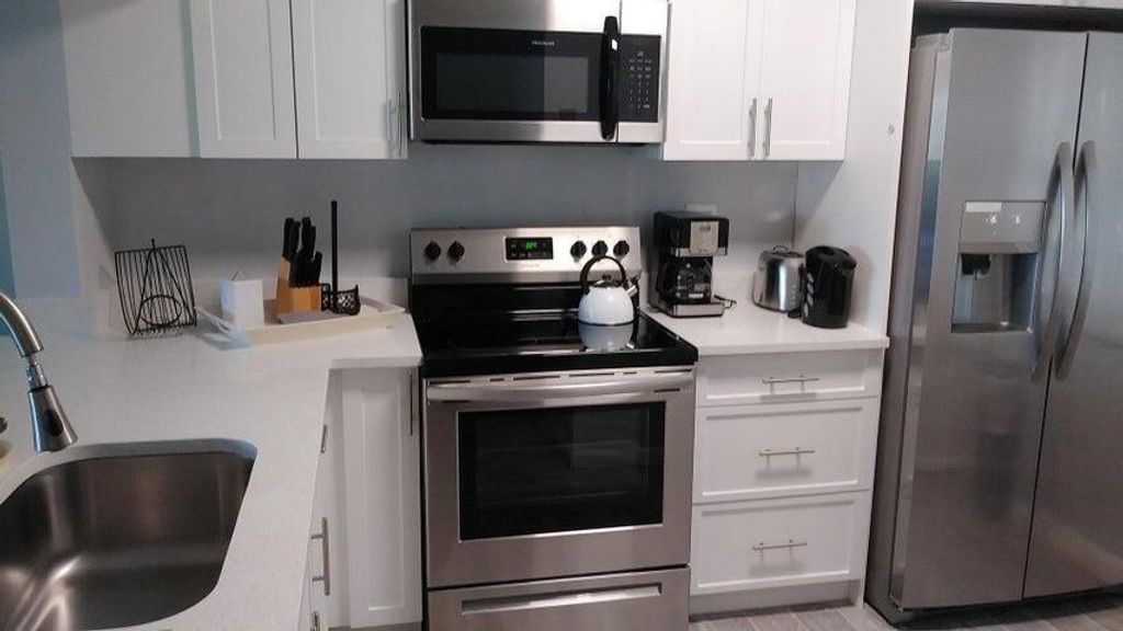 Photo of 3050 Presidential Way #206, West Palm Beach, FL 33401 (MLS # R11144582)