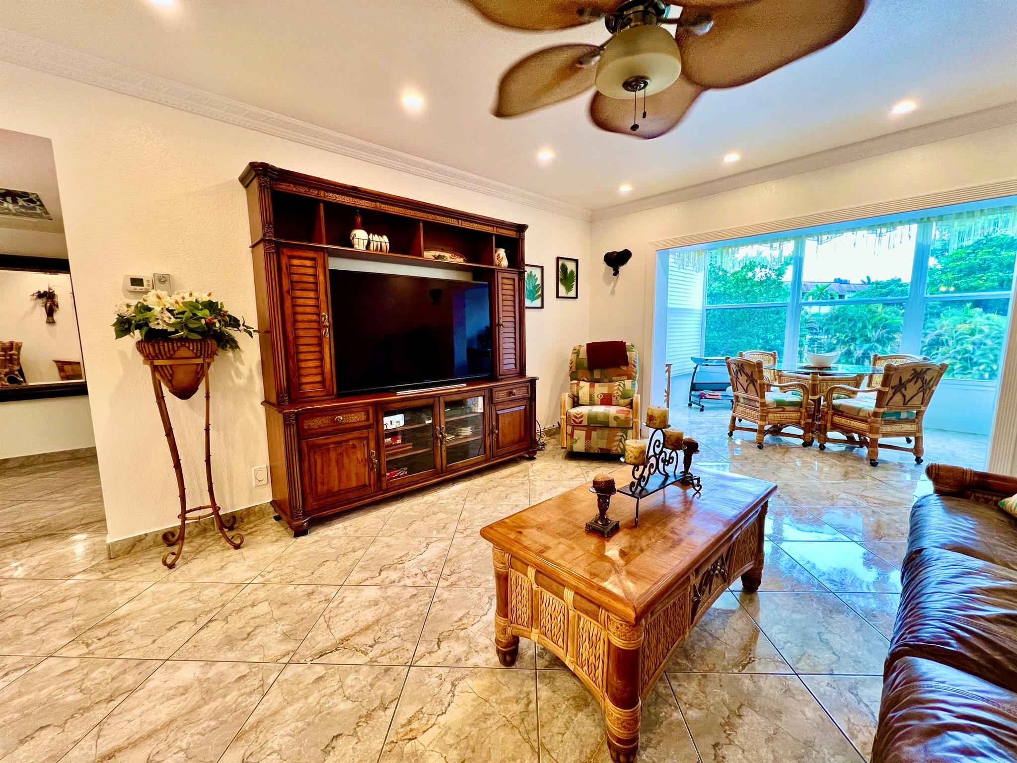 MELALEUCA GARDENS CONDO - Residential