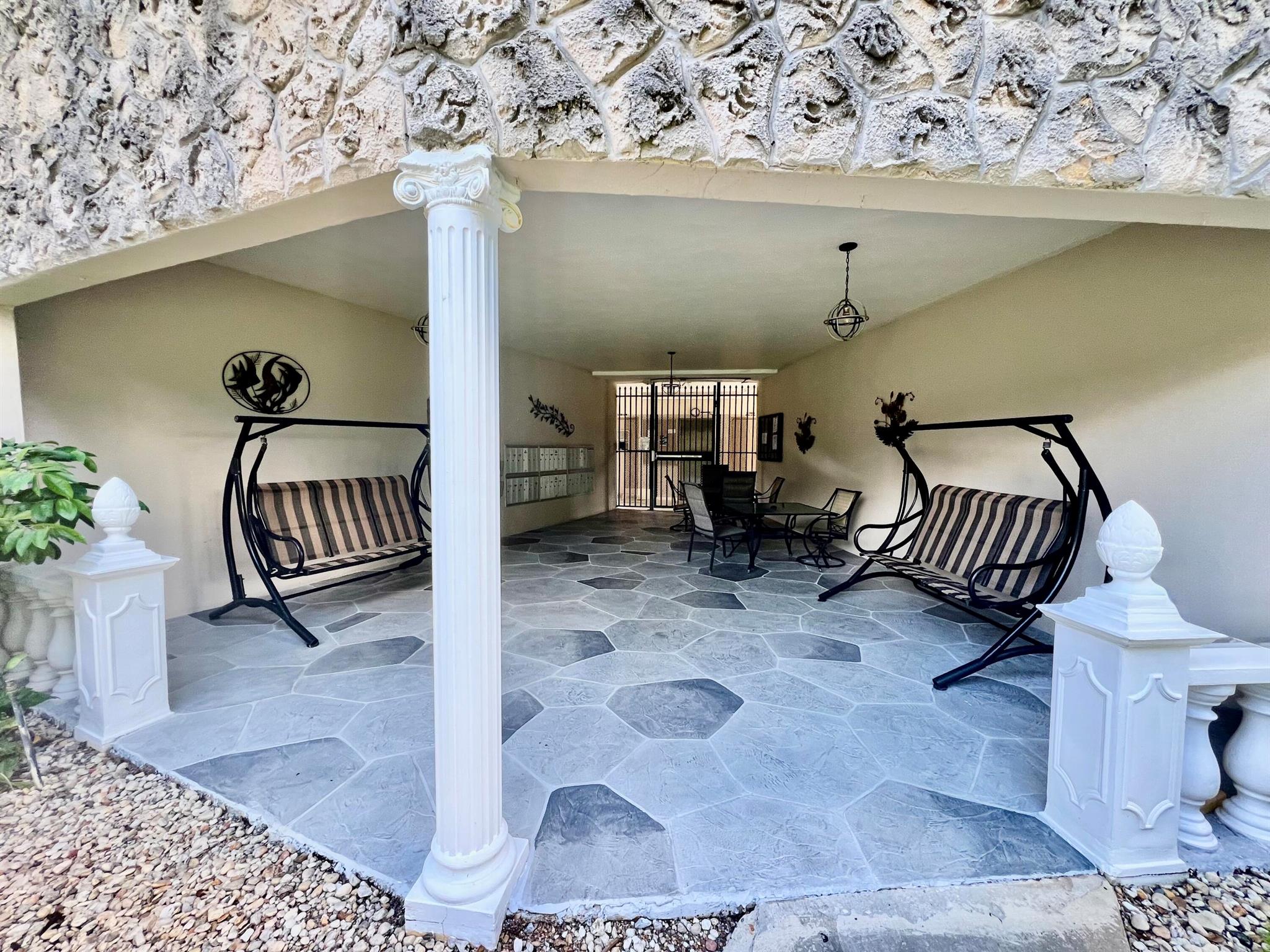 MELALEUCA GARDENS CONDO - Residential