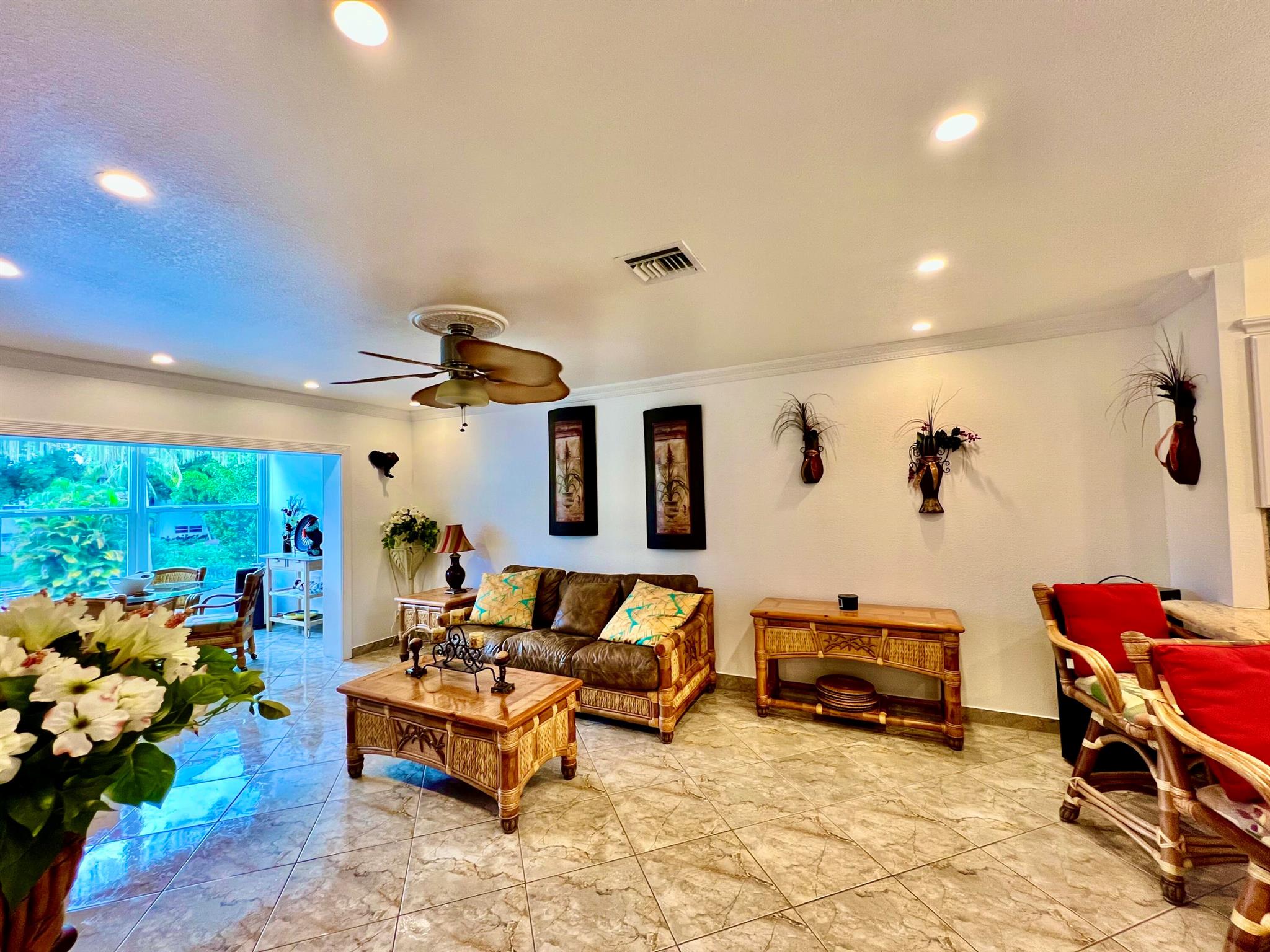 MELALEUCA GARDENS CONDO - Residential