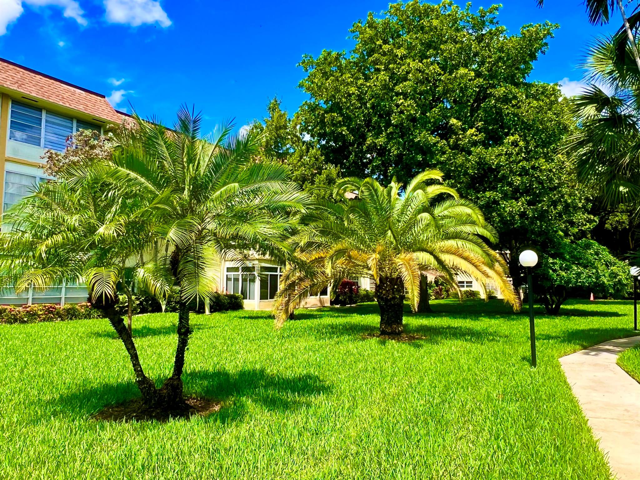 MELALEUCA GARDENS CONDO - Residential