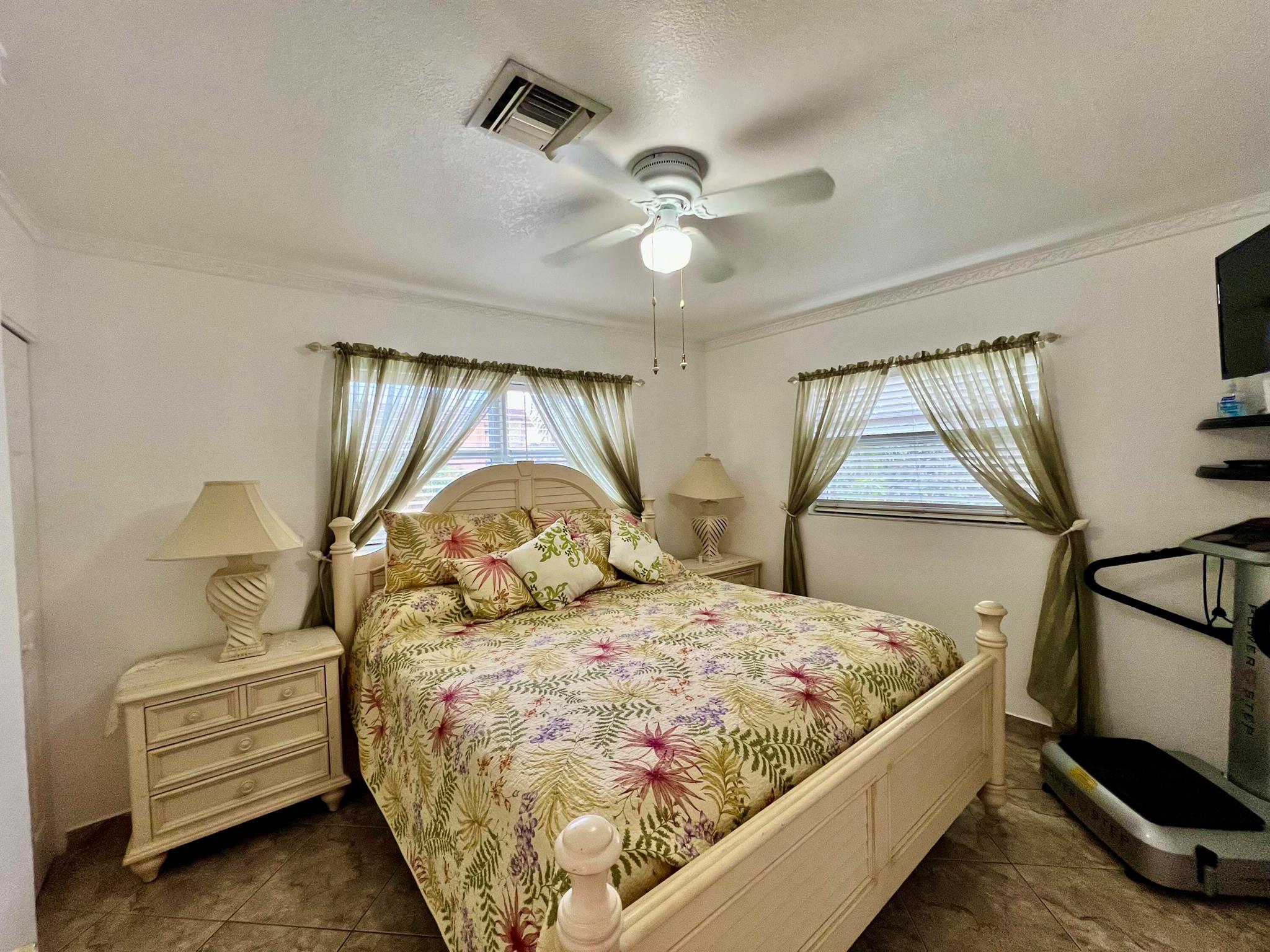 MELALEUCA GARDENS CONDO - Residential