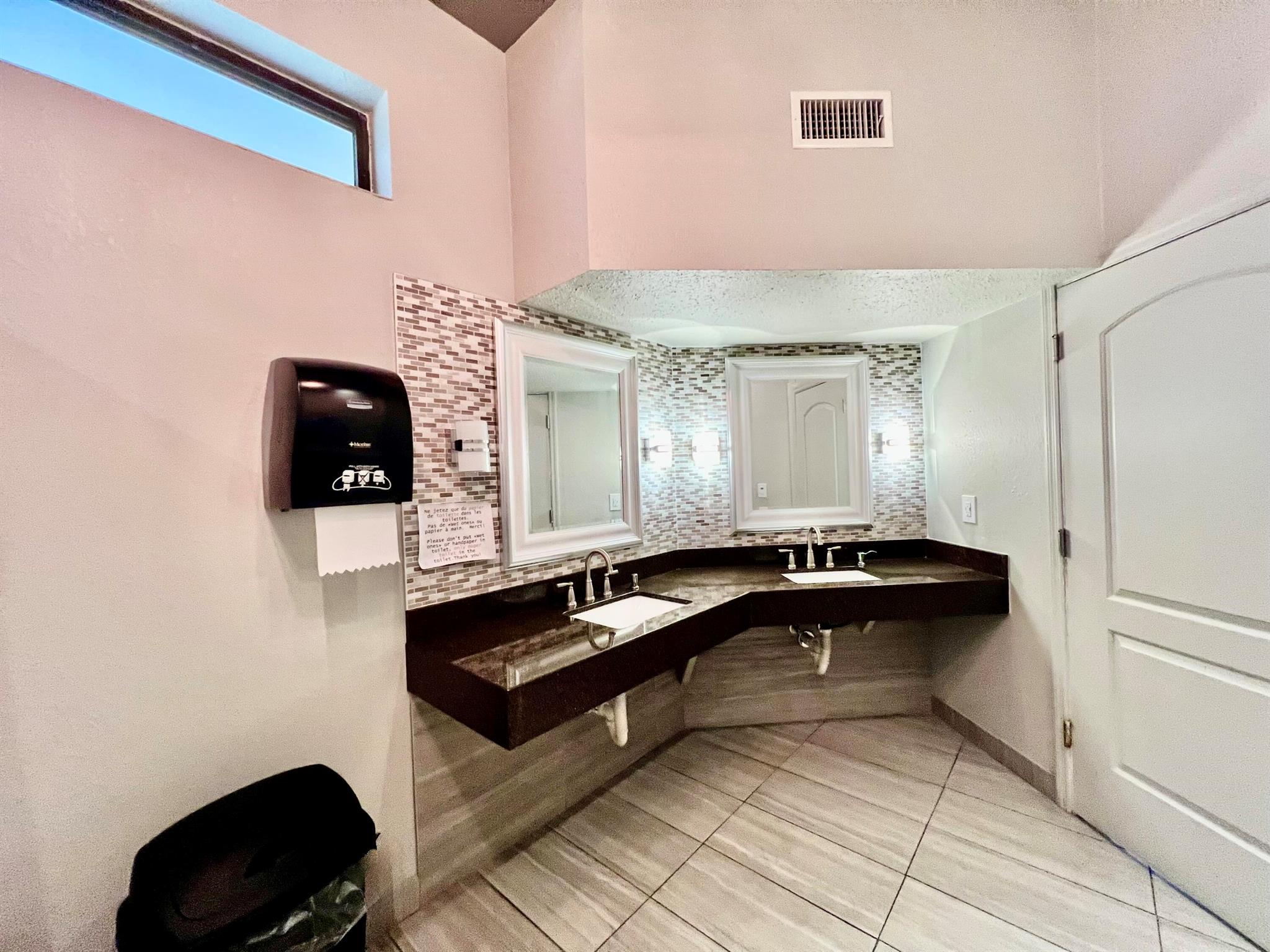 MELALEUCA GARDENS CONDO - Residential