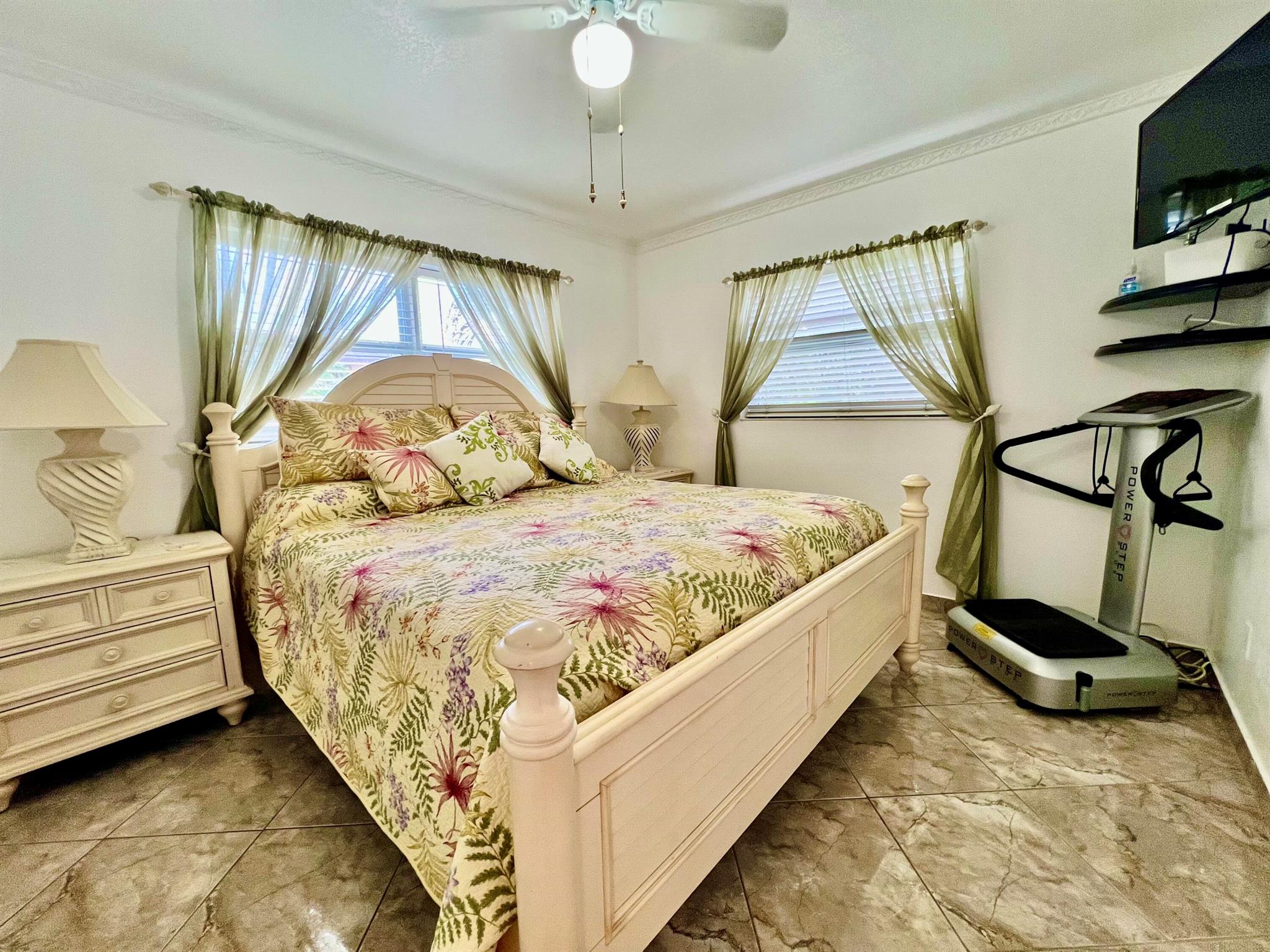 MELALEUCA GARDENS CONDO - Residential