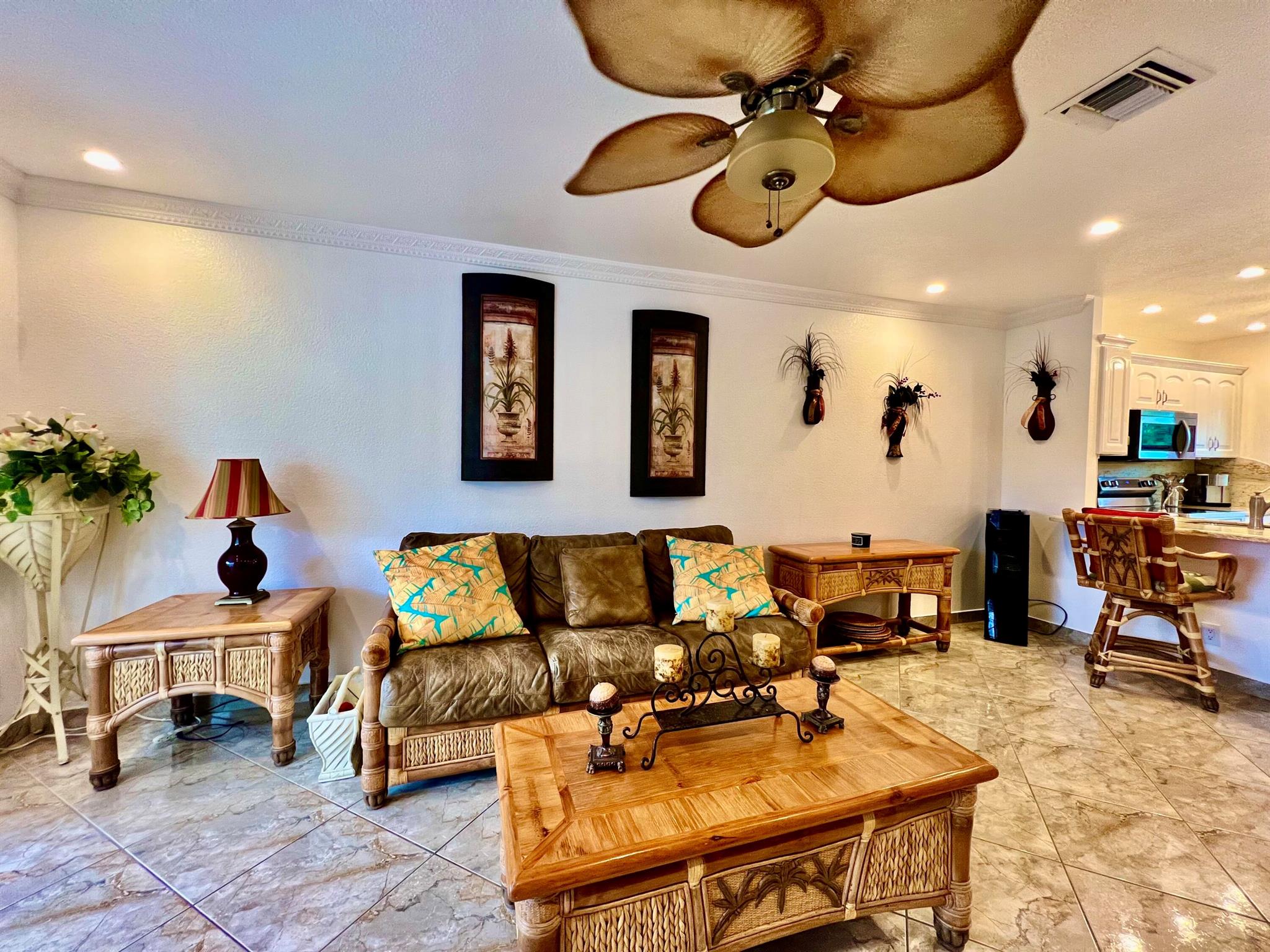 MELALEUCA GARDENS CONDO - Residential