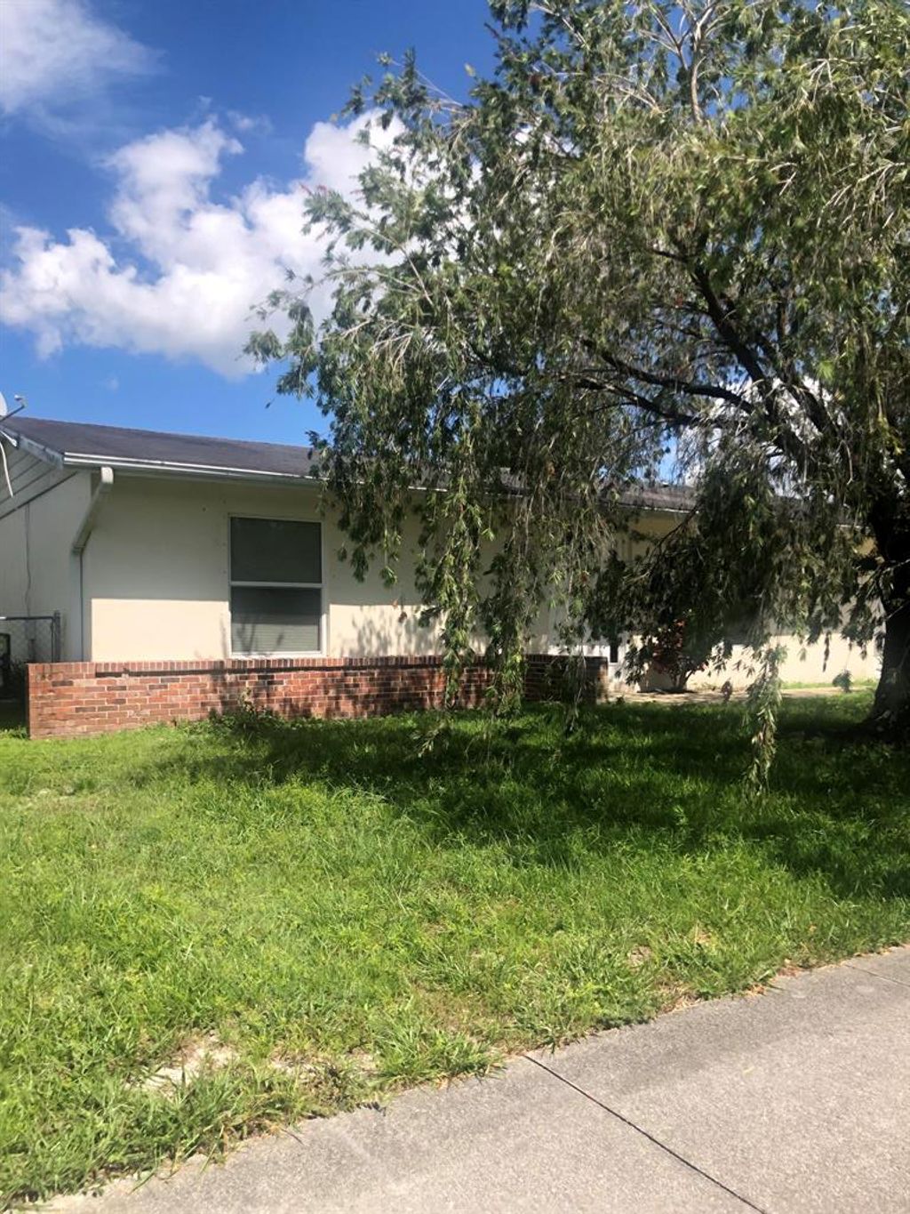 Photo of 223 NE Airoso Boulevard, Fort Pierce, FL 34983 (MLS # R10735957)