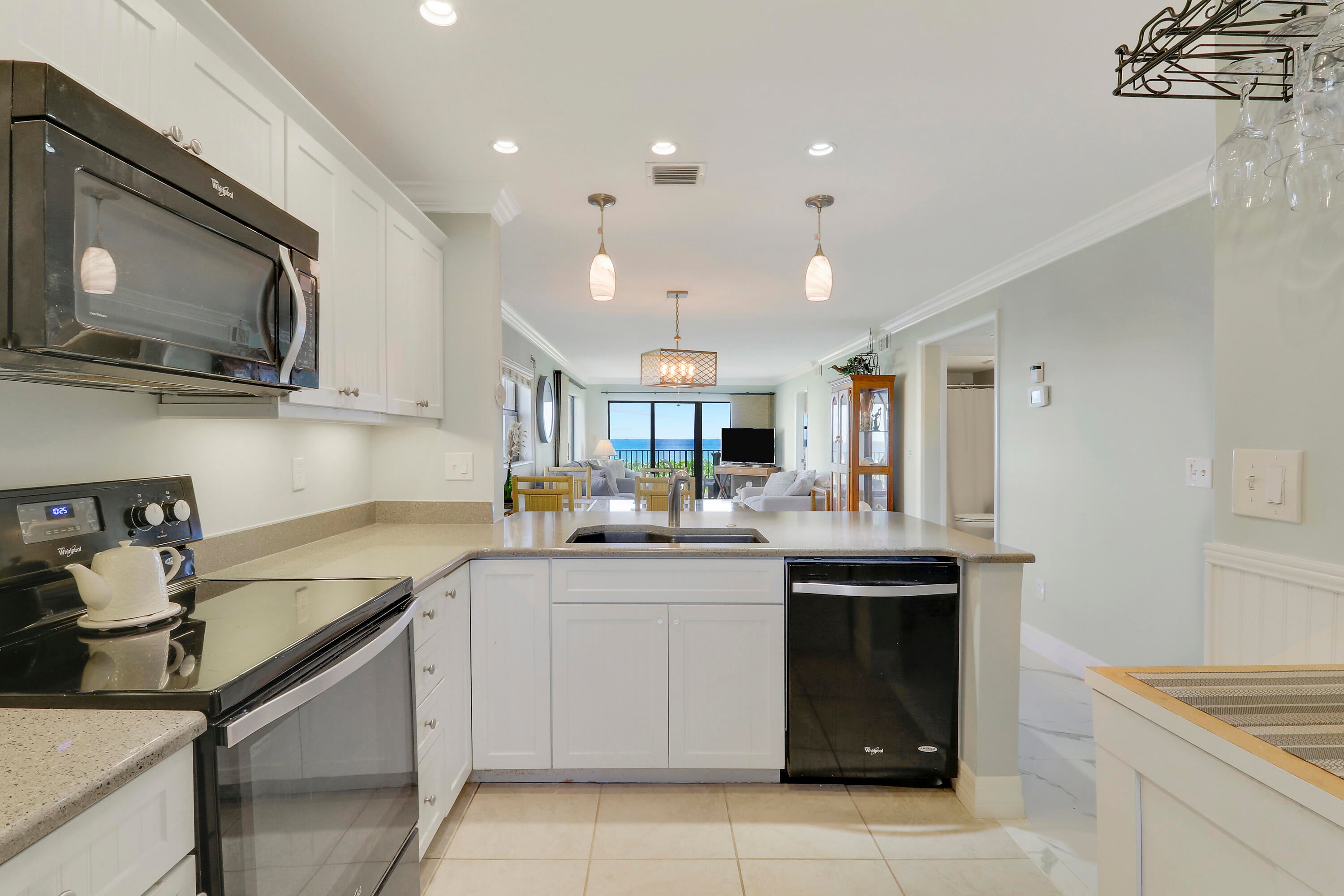 7420 S OCEAN Drive 211, Jensen Beach, FL, 34957/$549,900 2 7420 S OCEAN Drive 211