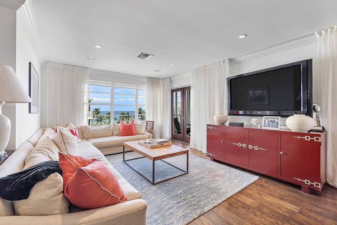 100 N Ocean Boulevard 525