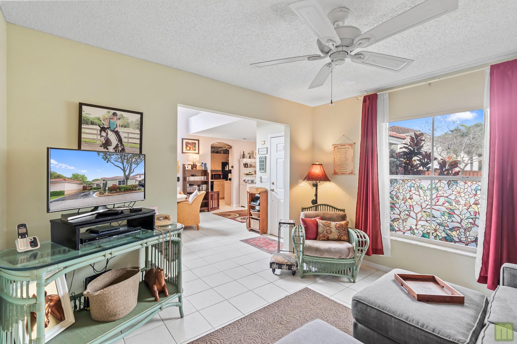 La Margarita 147-48 B - Residential