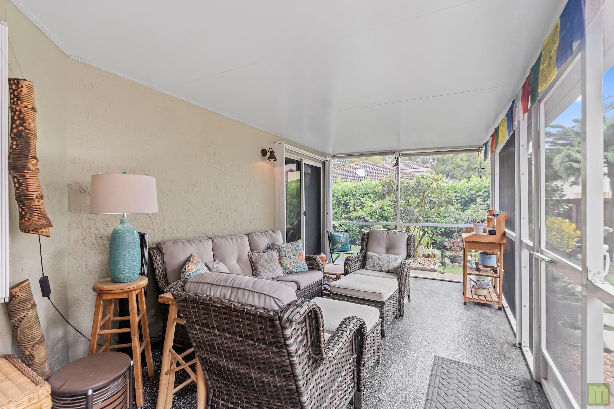 La Margarita 147-48 B - Residential