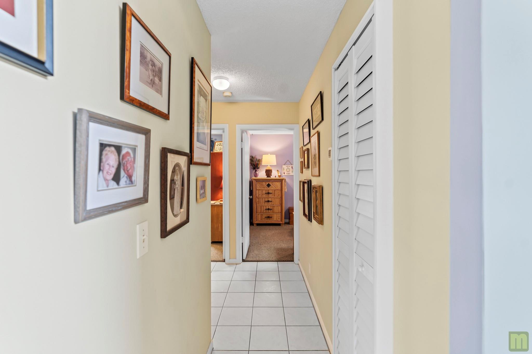 La Margarita 147-48 B - Residential