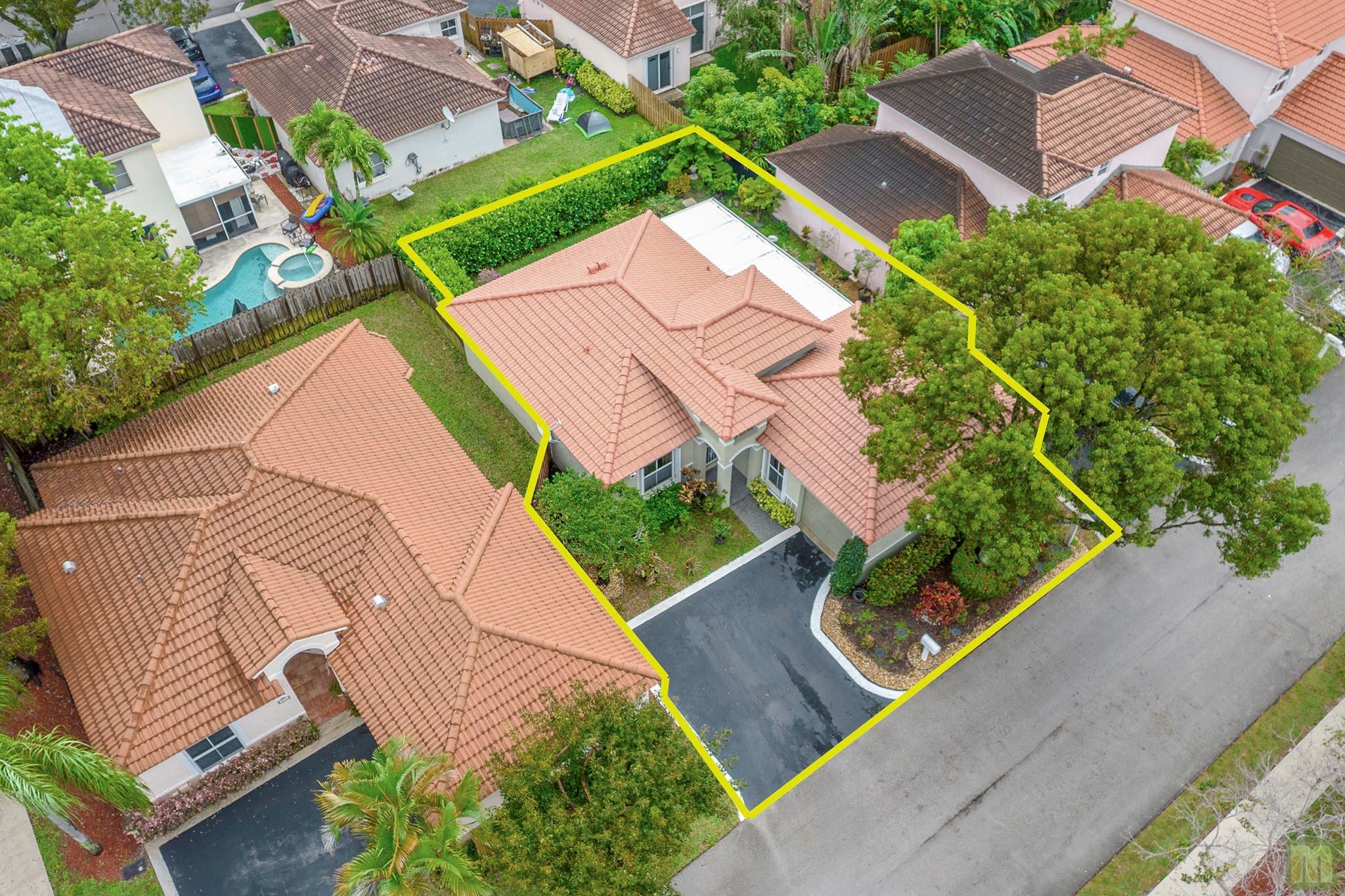 La Margarita 147-48 B - Residential