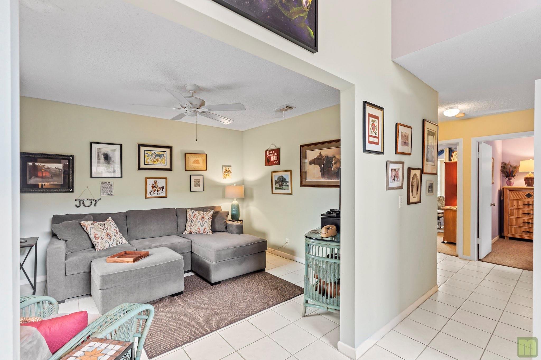 La Margarita 147-48 B - Residential