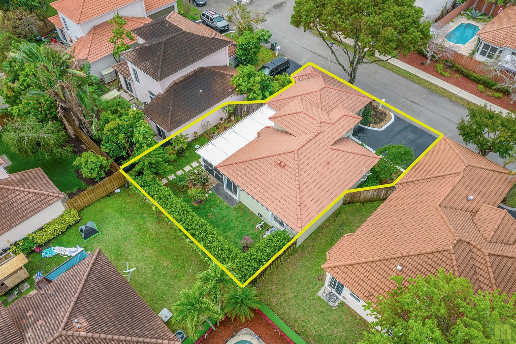 La Margarita 147-48 B - Residential