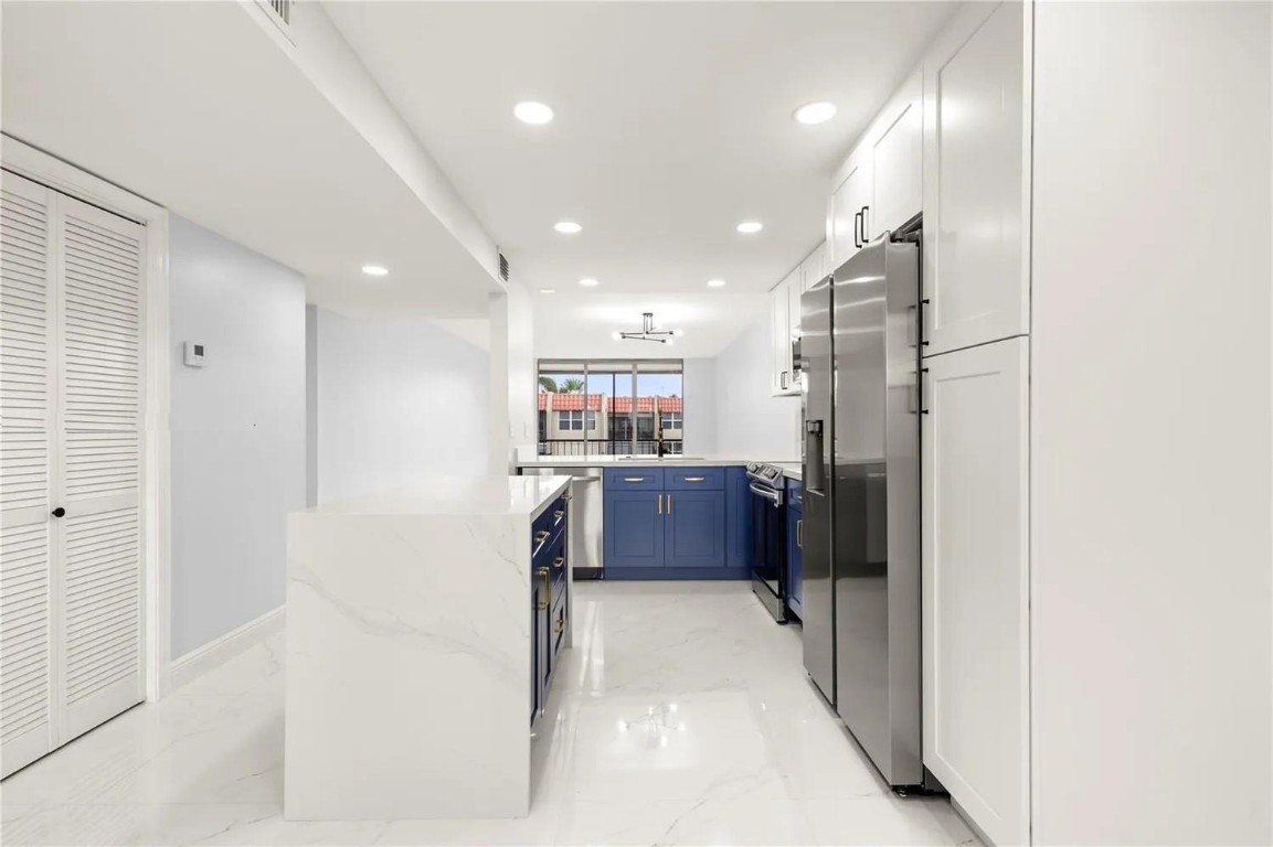 Island Club - Residential