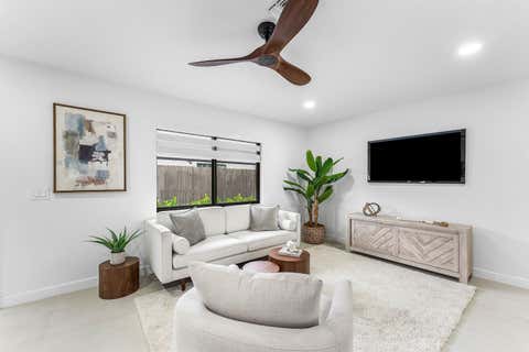 Tiny photo for 608 SE 2nd Avenue, Delray Beach, FL 33483 (MLS # B26034455)