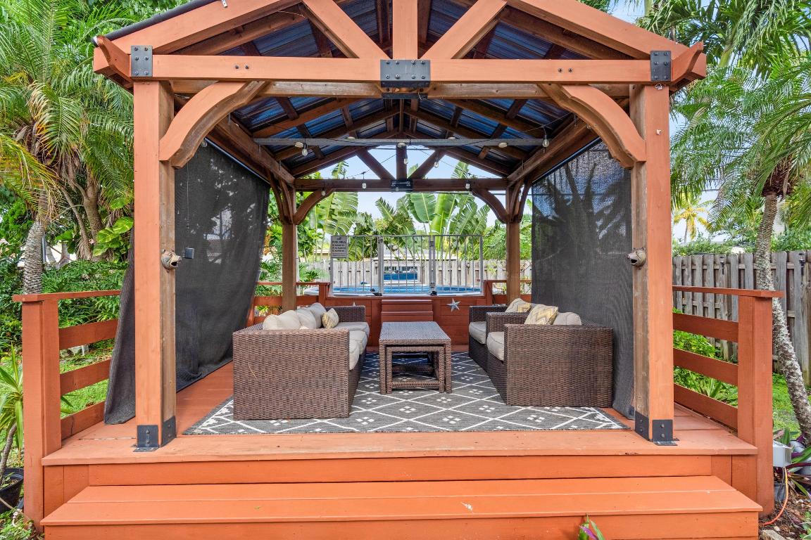 NORTH ANDREWS GARDENS - Residential