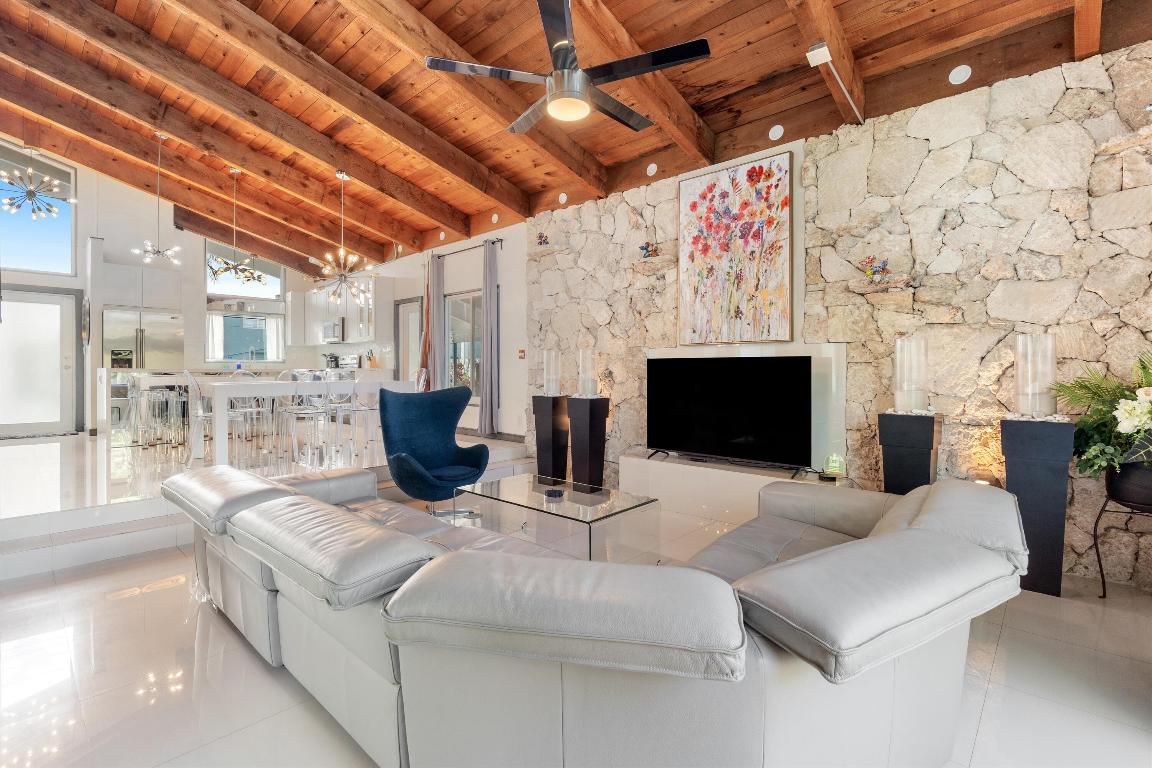 NORTH ANDREWS GARDENS - Residential