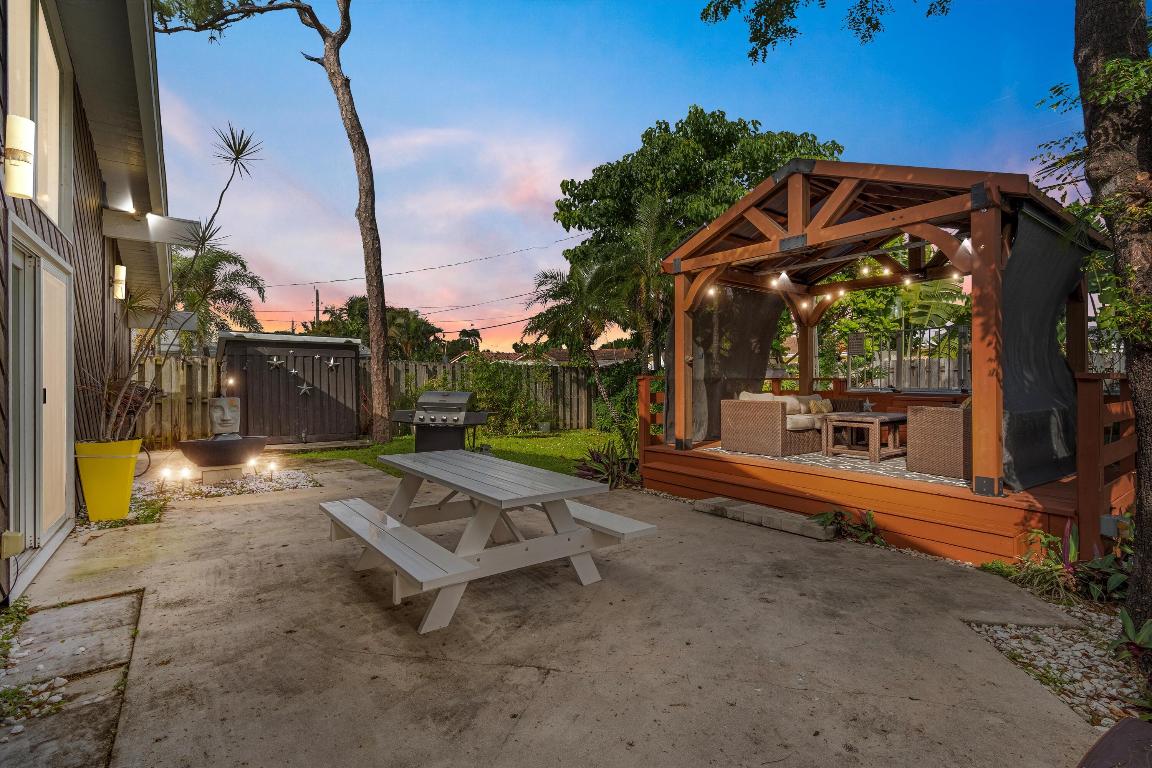 NORTH ANDREWS GARDENS - Residential