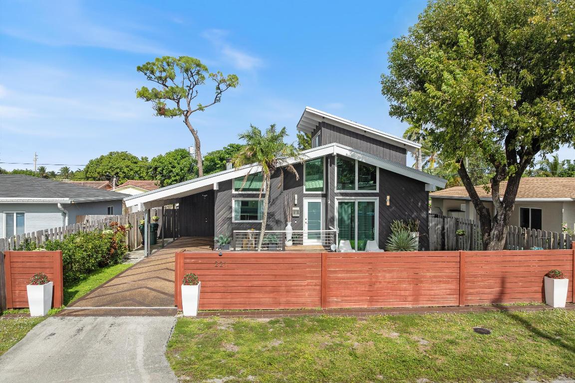 NORTH ANDREWS GARDENS - Residential