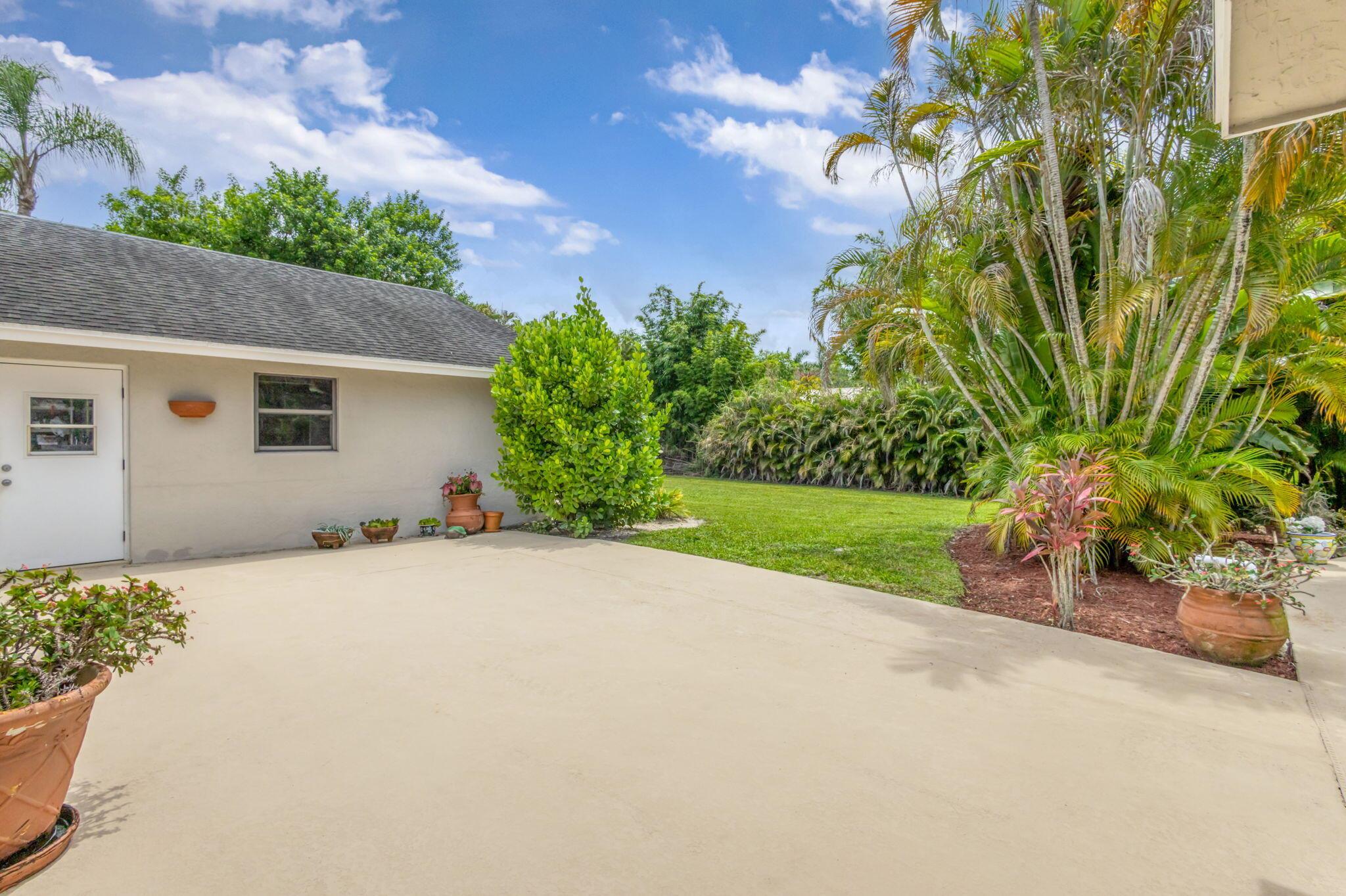 Palm Beach Country Estate - Residential