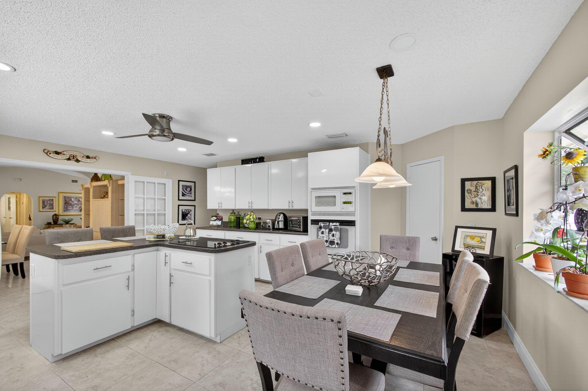 Palm Beach Country Estate - Residential